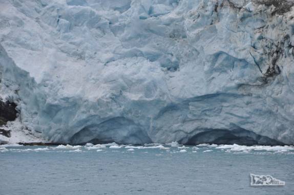 Blocos de gelo se desprendem de geleira no Drygalski Fjord, na Geórgia do Sul